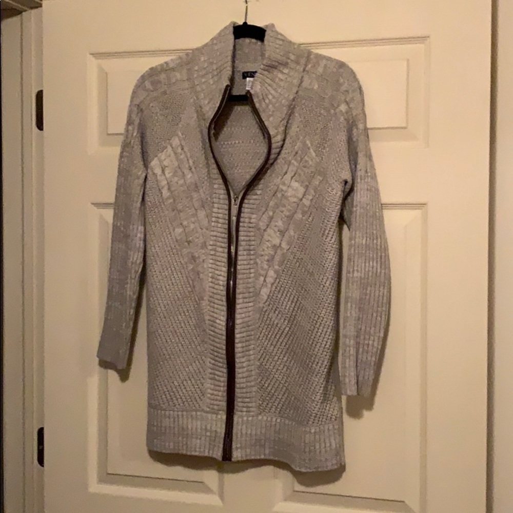 Zip up Sweater
